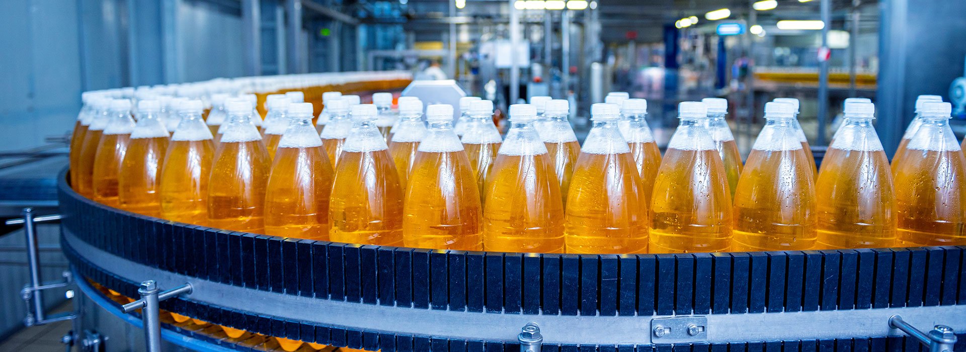 conveyor-belt-with-bottles-juice-water-modern-beverage-plant